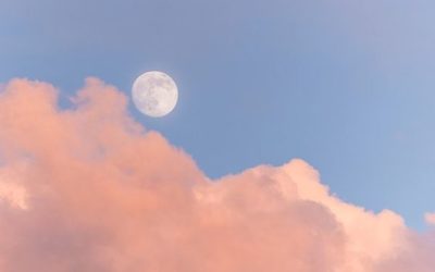 Getting in touch with the Full Moon by Ross